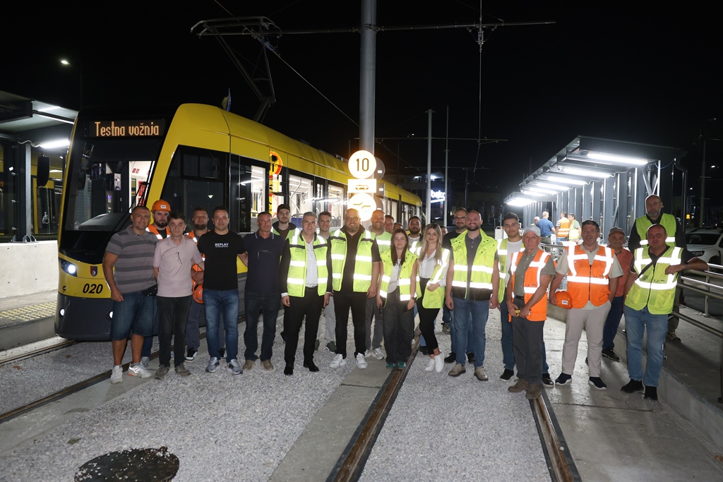 tramvaj hrasnica testna voznja foto vlada ks 