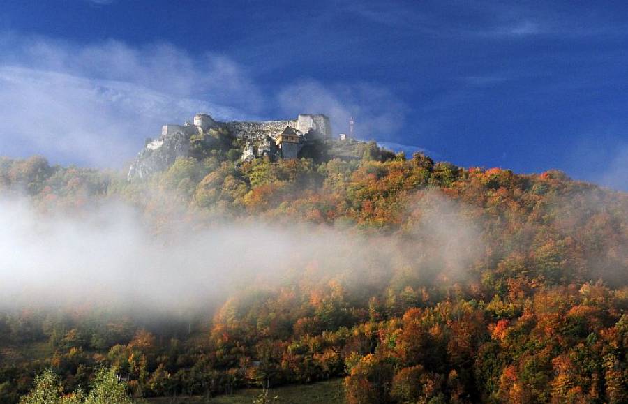 ostrovica srednjovjekovni grad foto nationalpark una